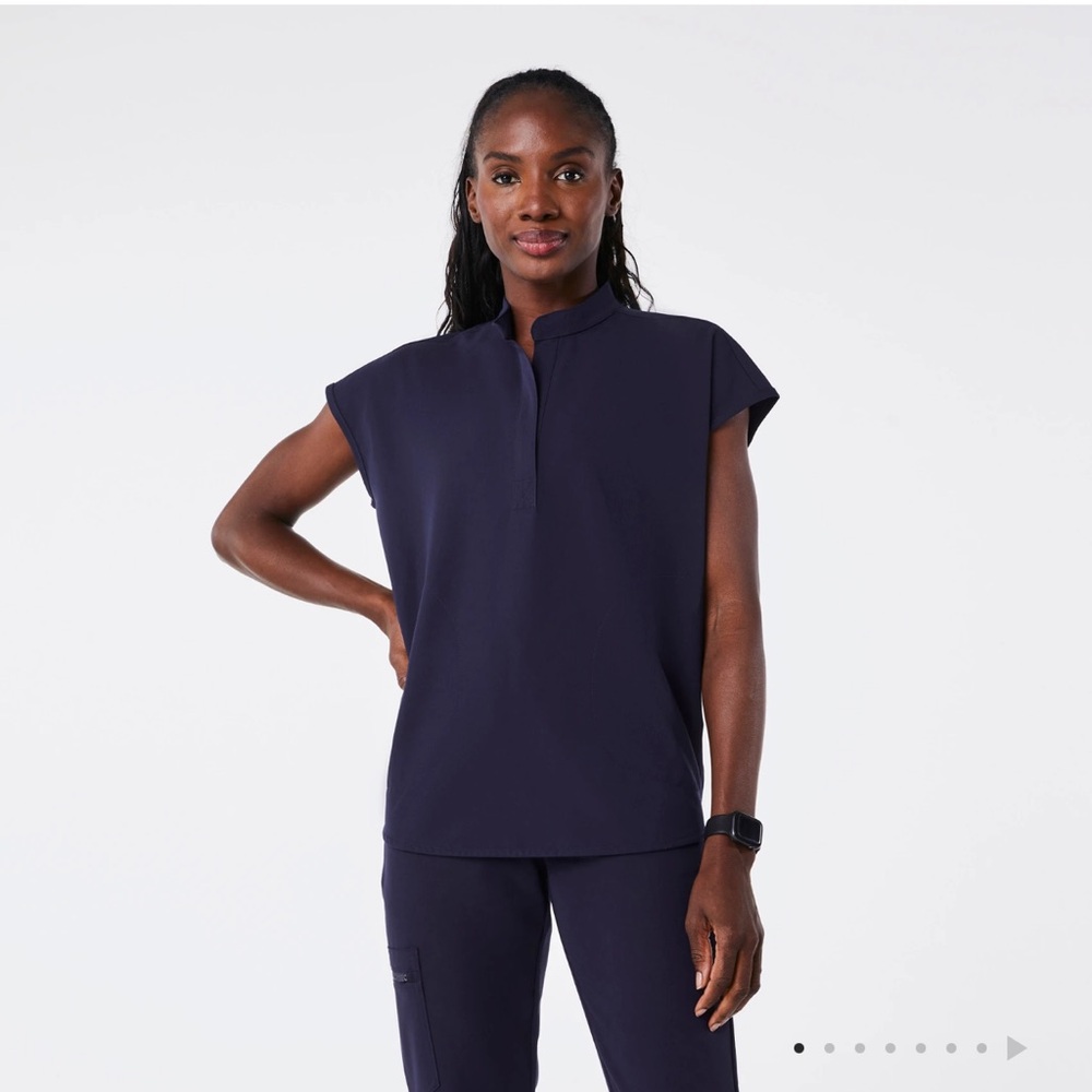 Figs Rafaela Oversized Scrub Top NWT